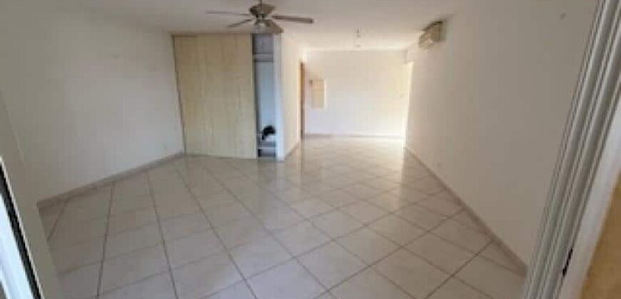 En vente un bel appartement F3/4 en rez-de-jardin d’un immeuble à La Possession