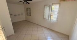 En vente un bel appartement F3/4 en rez-de-jardin d’un immeuble à La Possession