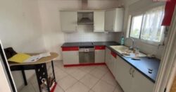 En vente un bel appartement F3/4 en rez-de-jardin d’un immeuble à La Possession