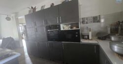 A vendre une superbe Villa F5 de 130m2 avec piscine sur un terrain de 600m2 proche des commerces à Saint André