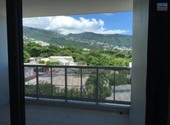 Location d’un agréable appartement F2 située dans une résidence calme à Sainte Clotilde