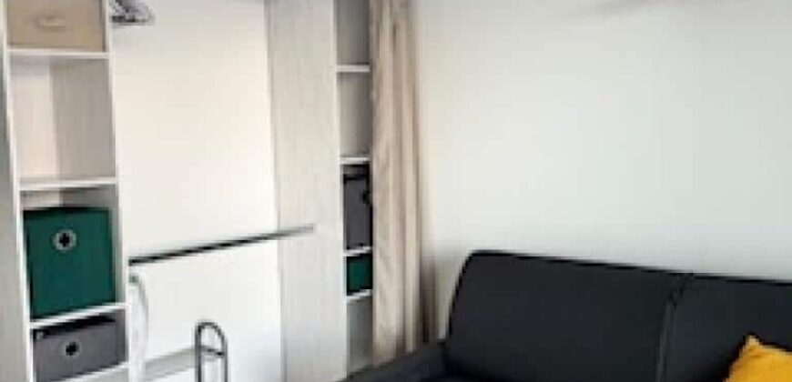 A louer un lumineux appartement meublé dans une résidence à Sainte Clotilde