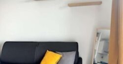 A louer un lumineux appartement meublé dans une résidence à Sainte Clotilde