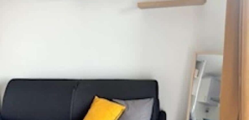 A louer un lumineux appartement meublé dans une résidence à Sainte Clotilde