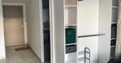 A louer un lumineux appartement meublé dans une résidence à Sainte Clotilde