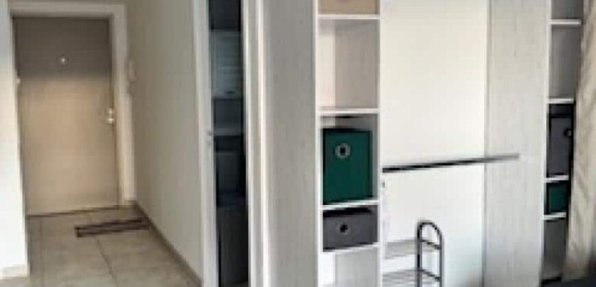 A louer un lumineux appartement meublé dans une résidence à Sainte Clotilde