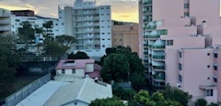 A louer un lumineux appartement meublé dans une résidence à Sainte Clotilde