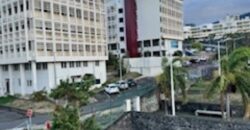 A louer un lumineux appartement meublé dans une résidence à Sainte Clotilde