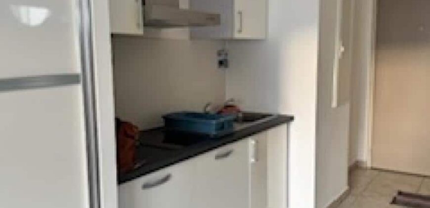 A louer un lumineux appartement meublé dans une résidence à Sainte Clotilde