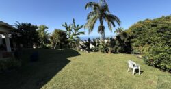 À vendre grande maison F8 en R+1 de 155 m² sur un terrain plat et arboré de 1004 m² située au centre d’Étang-Salé les Hauts