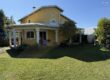 À vendre grande maison F8 en R+1 de 155 m² sur un terrain plat et arboré de 1004 m² située au centre d’Étang-Salé les Hauts