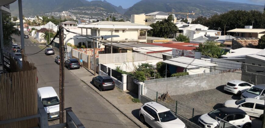 En vente un appartement T2+ dans une résidence de bon standing au centre ville de Port.