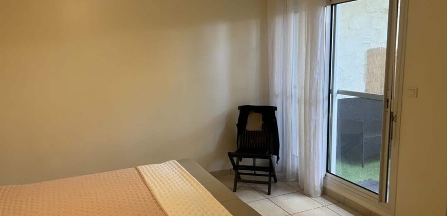 À louer un charmant appartement T3 en duplex meublé situé à Saint-Leu dans une résidence sécurisée