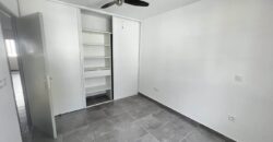 A louer un appartement lumineux de type T2 avec terrasse proche des écoles à Saint Denis