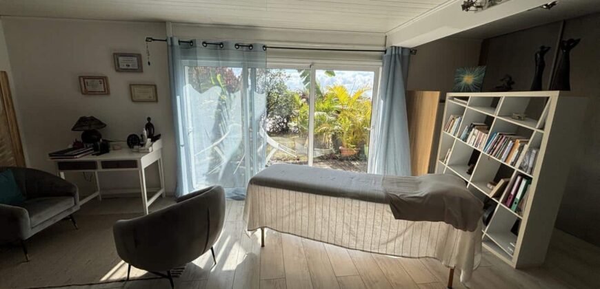 A vendre une villa d’architecte de 156m2 avec studio de musique à Saint-Leu Grand Fond