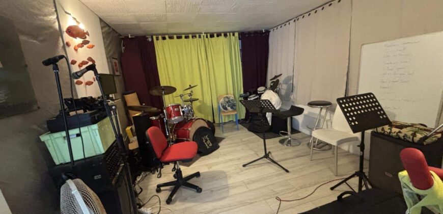 A vendre une villa d’architecte de 156m2 avec studio de musique à Saint-Leu Grand Fond