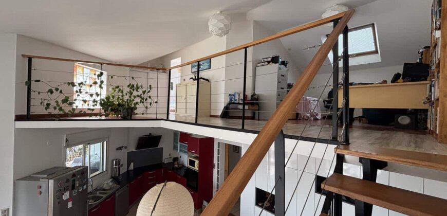 A vendre une villa d’architecte de 156m2 avec studio de musique à Saint-Leu Grand Fond