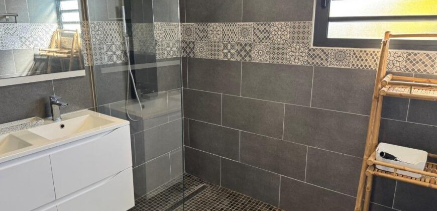 À louer deux superbes appartements T3 meublés situés dans une résidence récente et sécurisée au Tampon