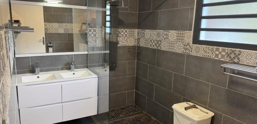 À louer deux superbes appartements T3 meublés situés dans une résidence récente et sécurisée au Tampon