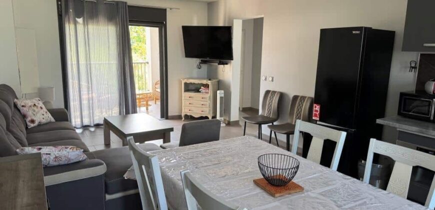 À louer deux superbes appartements T3 meublés situés dans une résidence récente et sécurisée au Tampon