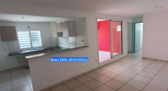 Location d’un appartement de type F2 de 53 m2 habitable situé à Saint Joseph