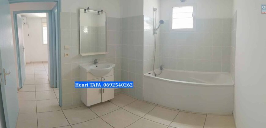 Location d’un appartement de type F2 de 53 m2 habitable situé à Saint Joseph