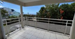 A vendre un appartement T2 de 47m2 avec varangue en plein centre de la Montagne