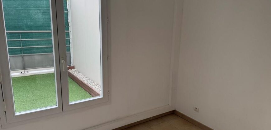 À louer un appartement T3 d’environ 60 m2 situé au centre-ville du Tampon