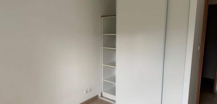 À louer un appartement T3 d’environ 60 m2 situé au centre-ville du Tampon