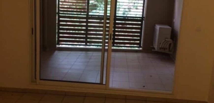 En vente un appartement T3 de 65 m2 idéalement situé dans la résidence Piton Trésor au coeur de La Montagne