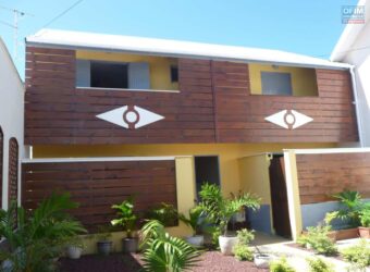 En vente un immeuble de 4 appartements meublés situé à Terre Sainte En vente un immeuble de 4 appartements meublés situé à Terre Sainte
