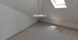 À vendre un appartement T4 sous comble de 130 m2 situé à Saint Denis secteur Moufia À vendre un appartement T4 sous comble de 130 m2 situé à Saint Denis secteur Moufia