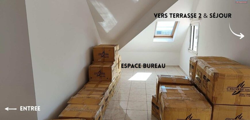 À vendre un appartement T4 sous comble de 130 m2 situé à Saint Denis secteur Moufia À vendre un appartement T4 sous comble de 130 m2 situé à Saint Denis secteur Moufia