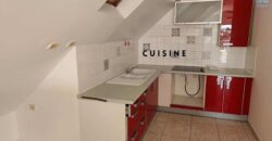 À vendre un appartement T4 sous comble de 130 m2 situé à Saint Denis secteur Moufia À vendre un appartement T4 sous comble de 130 m2 situé à Saint Denis secteur Moufia