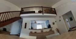 En vente un spacieux appartement T4 de 110m2 + mezzanine au centre-ville de Sainte Marie En vente un spacieux appartement T4 de 110m2 + mezzanine au centre-ville de Sainte Marie