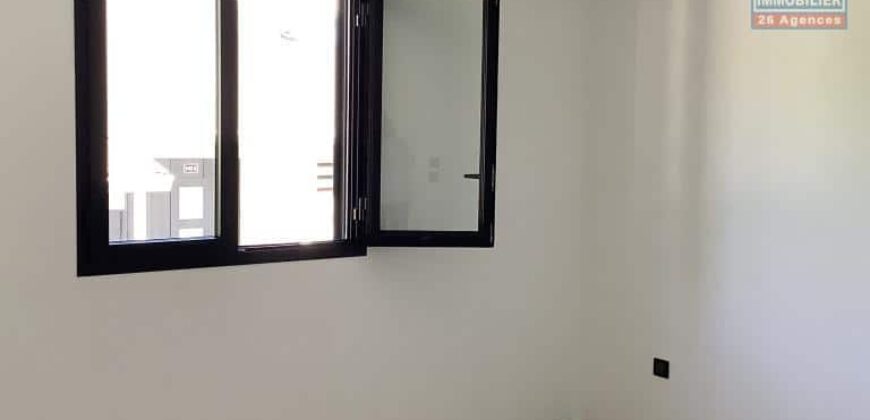 Location d’un bel appartement T3 de 65.14 m2 situé à La Rivière Saint-Louis Location d’un bel appartement T3 de 65.14 m2 situé à La Rivière Saint-Louis