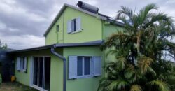 Location d’une spacieuse maison familiale de 115m2 avec garage située dans un quartier calme à Sainte Marie Location d’une spacieuse maison familiale de 115m2 avec garage située dans un quartier calme à Sainte Marie