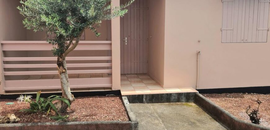 À louer une petite maison de 78m2 située sur la commune de Saint André À louer une petite maison de 78m2 située sur la commune de Saint André
