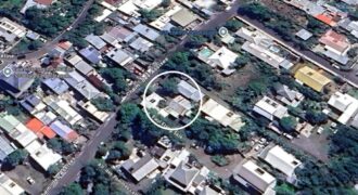 À vendre ensemble immobilier de deux T4 et un T2 sur un terrain de 1000 m2 à La Ravine des Cabris À vendre ensemble immobilier de deux T4 et un T2 sur un terrain de 1000 m2 à La Ravine des Cabris