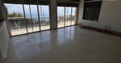 A louer une grande villa de type F5 de 170m2 avec terrasse offrant vue sur mer à La Montagne A louer une grande villa de type F5 de 170m2 avec terrasse offrant vue sur mer à La Montagne