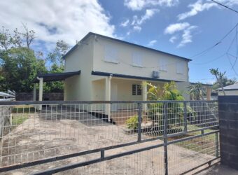 A louer une villa F4 de 72.20m2 dans le secteur de Rivière du mat le bas à Saint André
