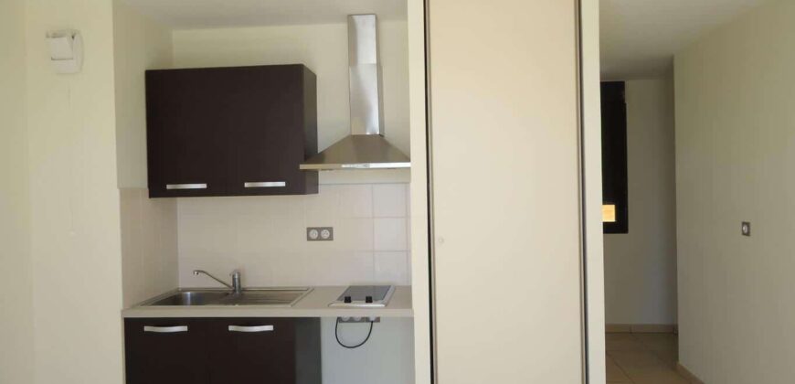 En vente un studio de 25,77m2 dans une résidence avec vue mer à Sainte Clotilde En vente un studio de 25,77m2 dans une résidence avec vue mer à Sainte Clotilde