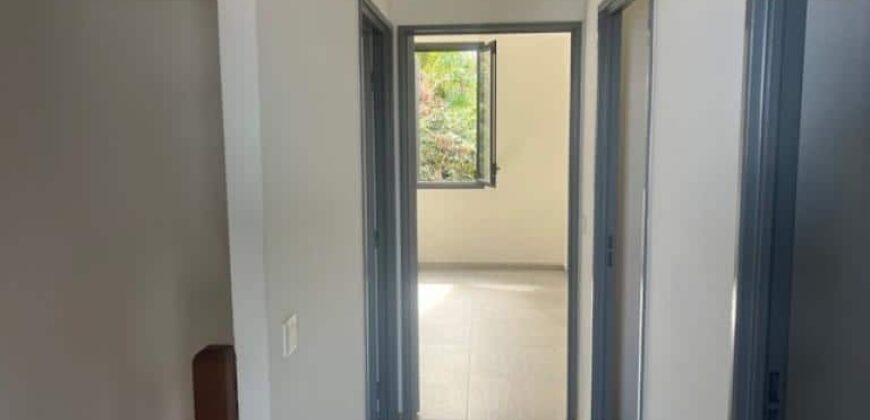 À louer une villa mitoyenne T4 de 98.90 m2 située dans une résidence sécurisée proche du lycée des Avirons