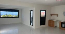 À louer charmante villa F4 avec belle vue située dans un quartier calme à Étang Salé proche des écoles À louer charmante villa F4 avec belle vue située dans un quartier calme à Étang Salé proche des écoles