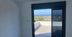 À louer charmante villa F4 avec belle vue située dans un quartier calme à Étang Salé proche des écoles À louer charmante villa F4 avec belle vue située dans un quartier calme à Étang Salé proche des écoles