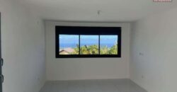 À louer charmante villa F4 avec belle vue située dans un quartier calme à Étang Salé proche des écoles À louer charmante villa F4 avec belle vue située dans un quartier calme à Étang Salé proche des écoles