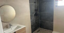 À louer charmante villa F4 avec belle vue située dans un quartier calme à Étang Salé proche des écoles À louer charmante villa F4 avec belle vue située dans un quartier calme à Étang Salé proche des écoles