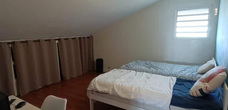En vente une superbe villa de 200m2 avec varangue de 100m2 proche des commerces à Sainte Anne