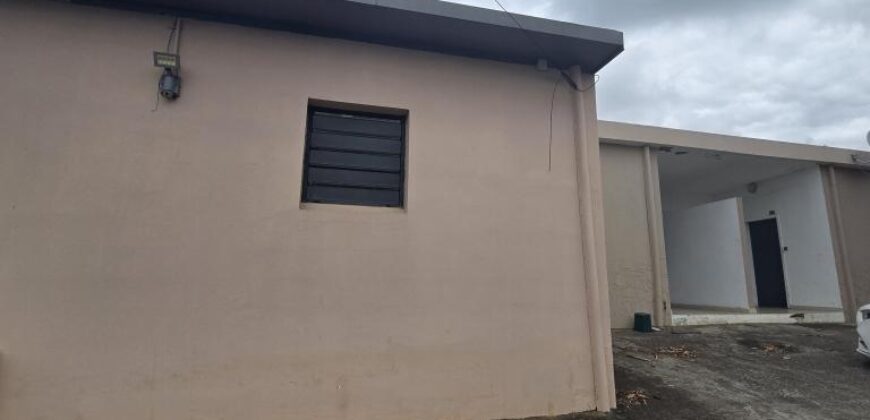 À vendre : immeuble composé de 4 appartements T2 sur un terrain de 230 m² à Sainte Suzanne