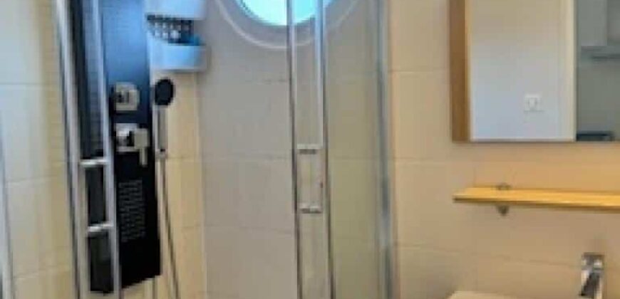 A louer un lumineux appartement meublé dans une résidence à Sainte Clotilde